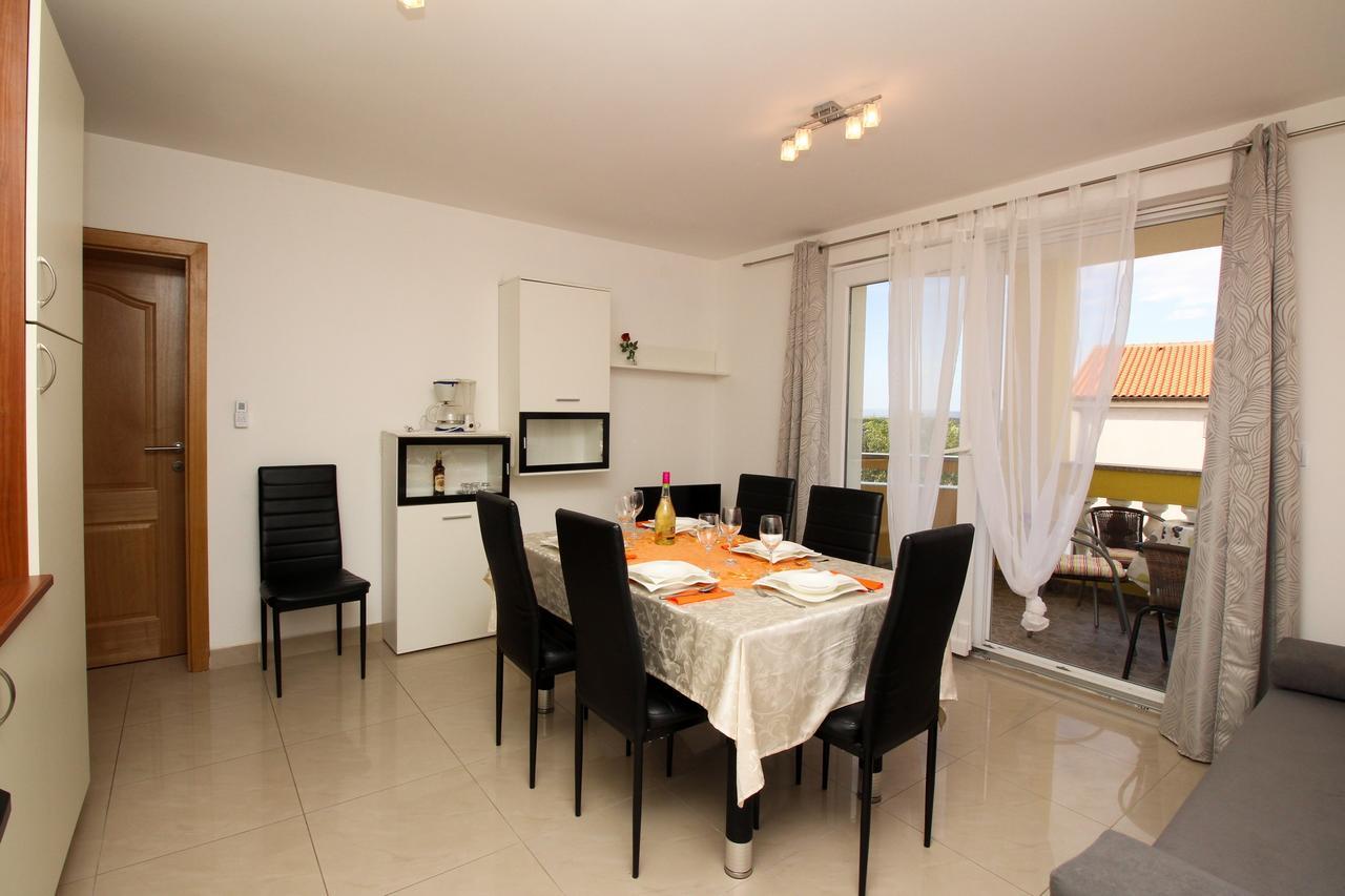 Apartments Koritnik Пунат Екстериор снимка